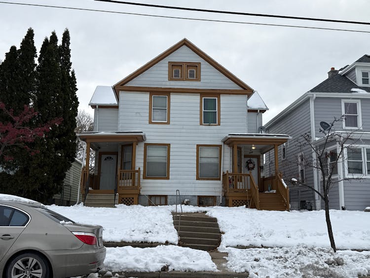 1708 12th St Racine, WI 53403, Racine County