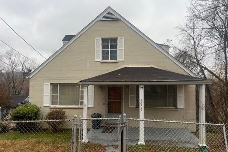 1601 Camden Dr Charleston, WV 25302, Kanawha County