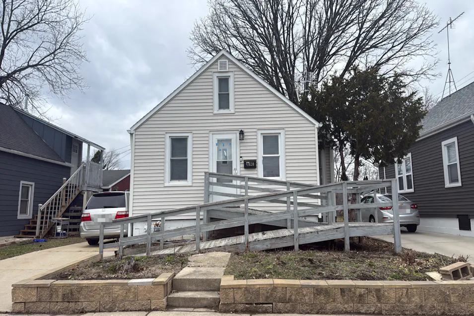 4020 55th St Kenosha, WI 53144, Kenosha County