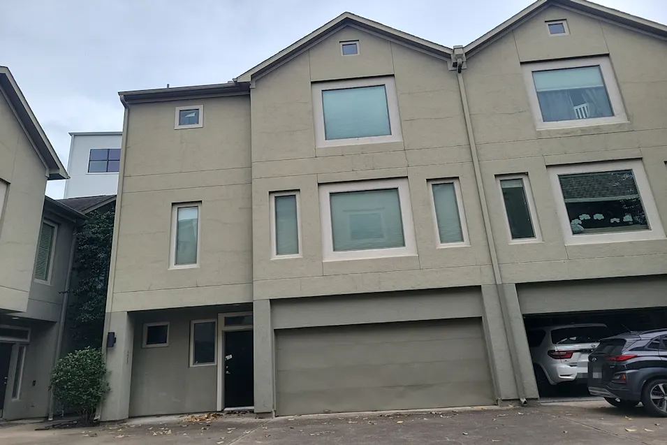 4330 Center St Houston, TX 77007, Harris County