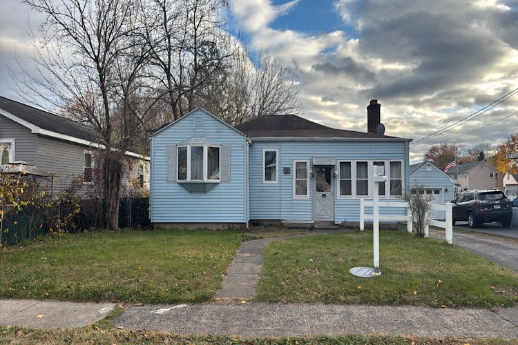 83 Henry St New Britain, CT 06051, Hartford County