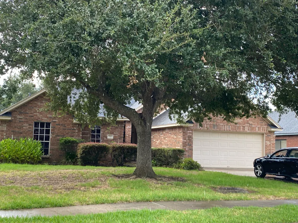 110 Hamilton Ct Clute, TX 77531, Brazoria County