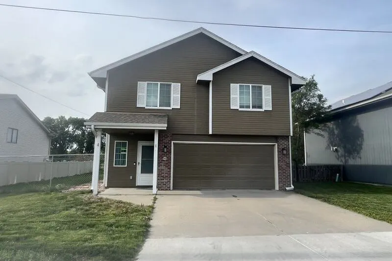 Comanche St, Council Bluffs, IA 51501 #1