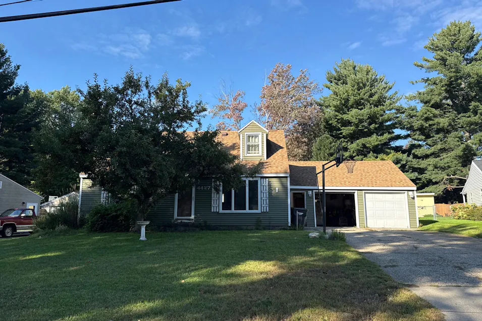 4427 Westgate Dr NW Comstock Park, MI 49321, Kent County