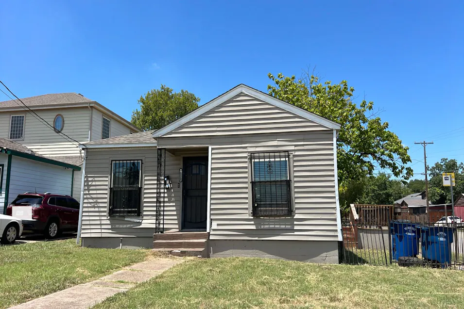 2157 E Overton Road Dallas, TX 75216, Dallas County