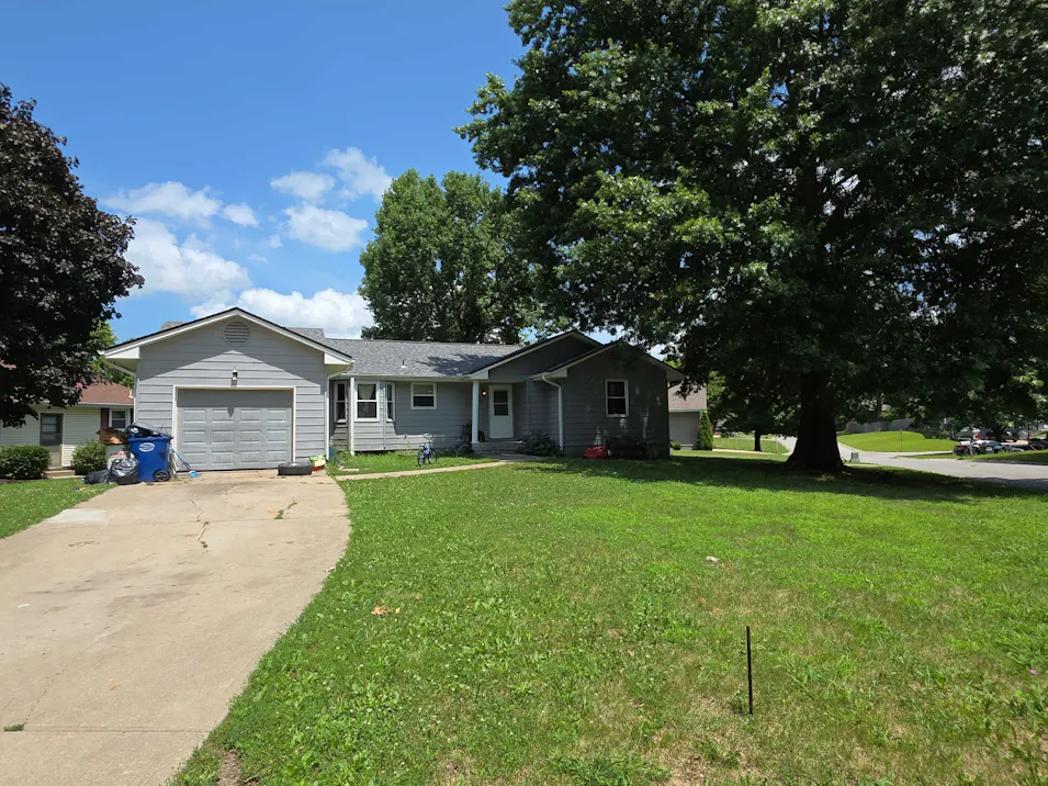 2307 S Harding St Oak Grove, MO 64075, Jackson County