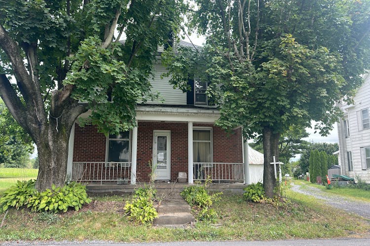 30 Oakland Road Oakland Mills, PA 17076, Juniata County