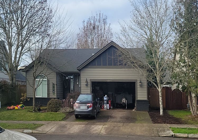 1044 Throne Dr Eugene, OR 97402, Lane County