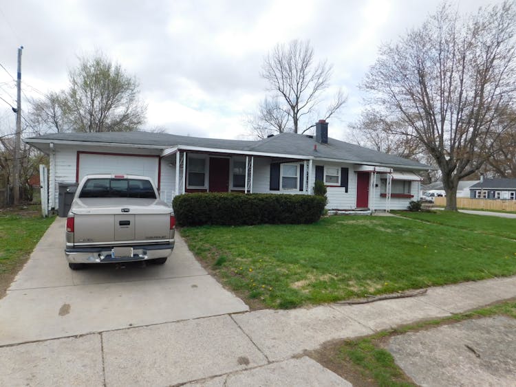 3042 Danbury Road Indianapolis, IN 46222, Marion County