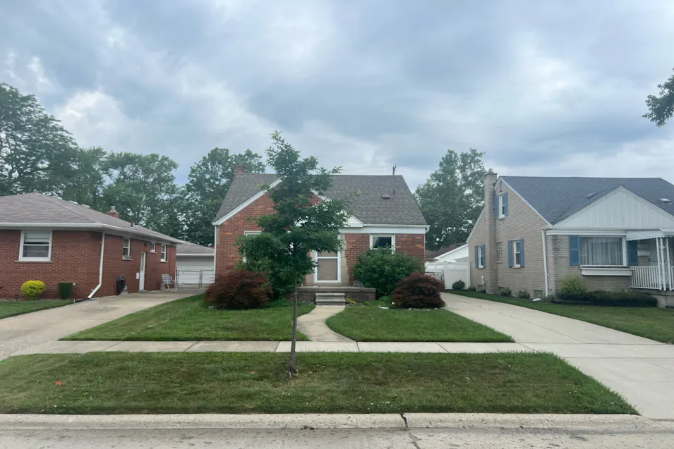 13248 Callender St Southgate, MI 48195, Wayne County