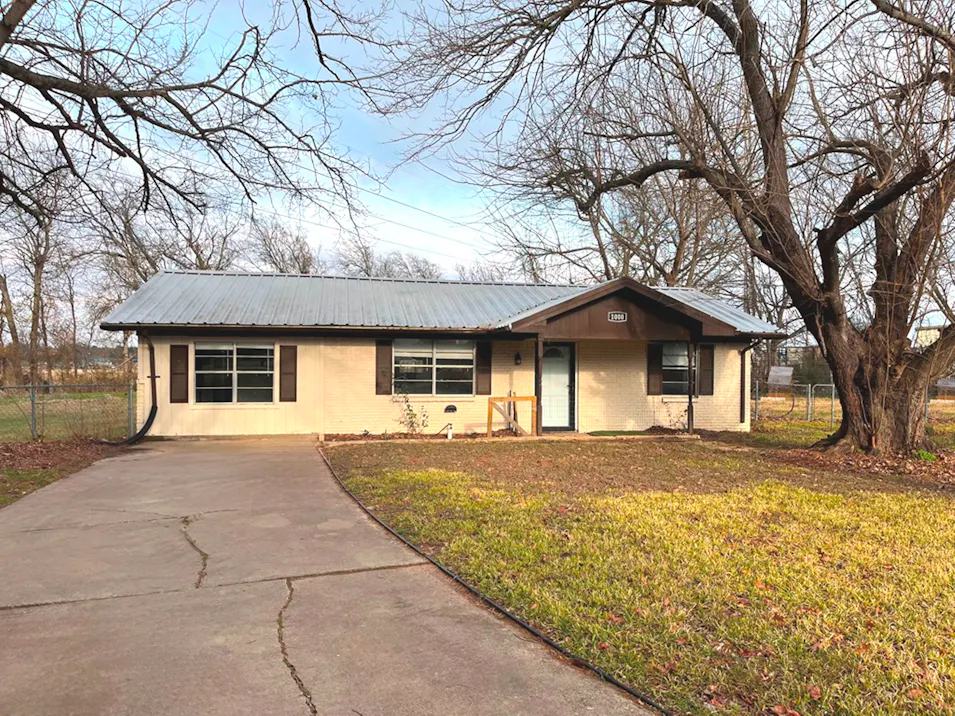 1000 S Andrea Dr Mabank, TX 75147, Kaufman County