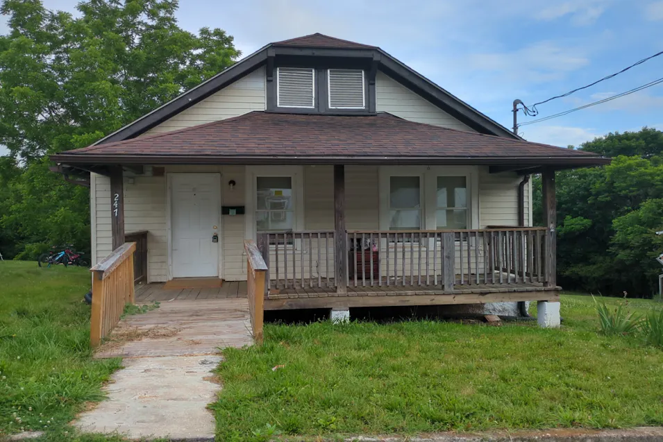 247 11th Street Northwest Pulaski, VA 24301, Pulaski County
