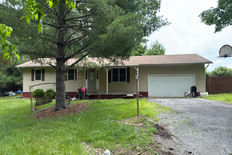 1000 S. Pine Tree Dr. Carterville, IL 62918, Williamson County