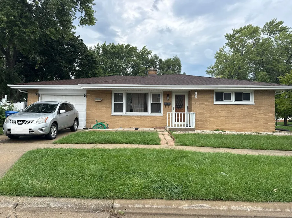1100 Longview Rd Waukegan, IL 60087, Lake County