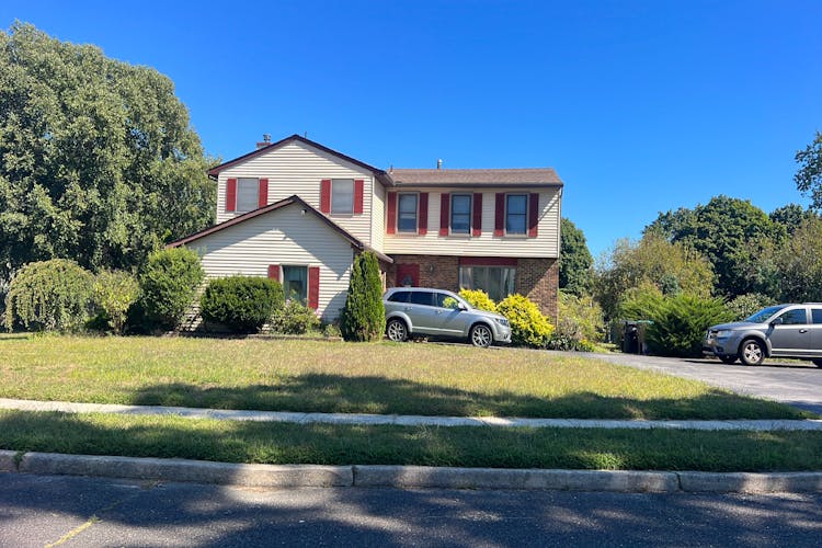 45 Dunham Loop Berlin, NJ 08009, Camden County