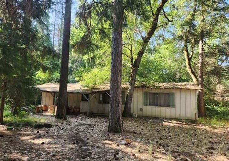 3741 Almar Rd Grants Pass, OR 97527, Jackson County