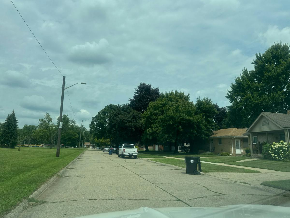 Winston , Redford, MI 48239