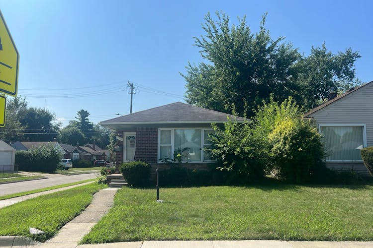 12801 Oak Park Blvd Oak Park, MI 48237, Oakland County