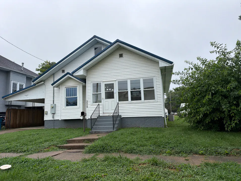 1113 10th Street Lawrenceville, IL 62439, Lawrence County