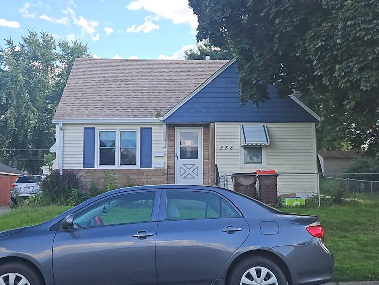 238 MacArthur St E South Saint Paul, MN 55075, Dakota County