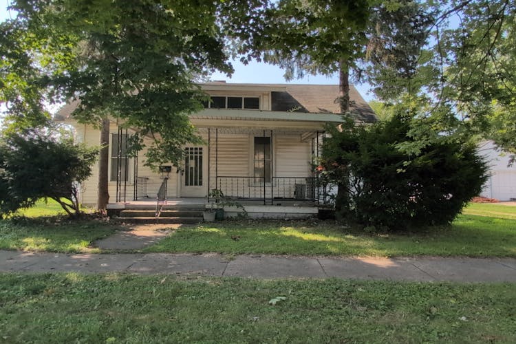 212 East Crawford Street Paris, IL 61944, Edgar County