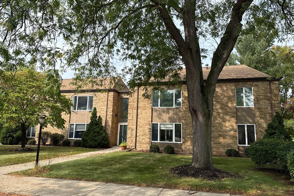 497 Barkwood Dr NW Grand Rapids, MI 49534, Kent County