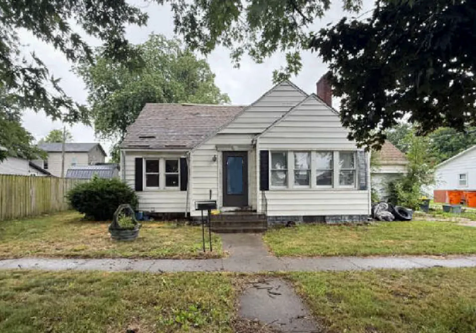 118 W Spring St Winamac, IN 46996, Pulaski County