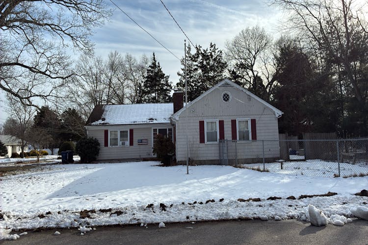 5 Sweetfern Road Warwick, RI 02888, Kent County