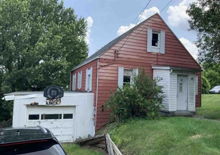 36 Lavonne Ave Charleroi, PA 15022, Washington County