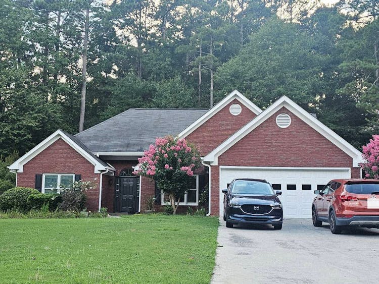 233 Ivy Creek Dr Loganville, GA 30052, Walton County