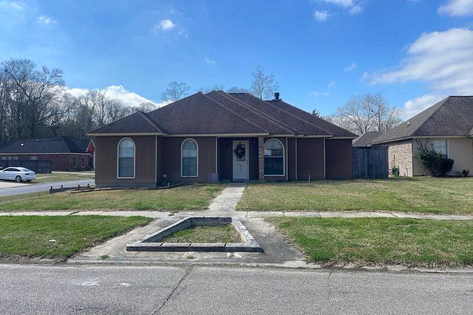 801 Chemin Drive Baker, LA 70714, East Baton Rouge County