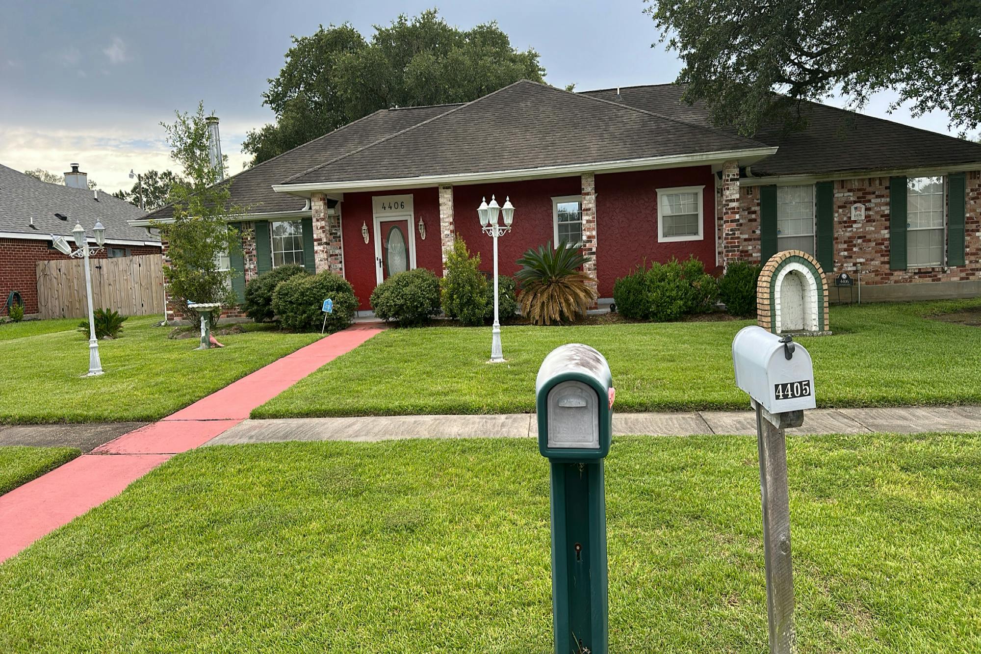 Fourchon Dr, Baker, LA 70714