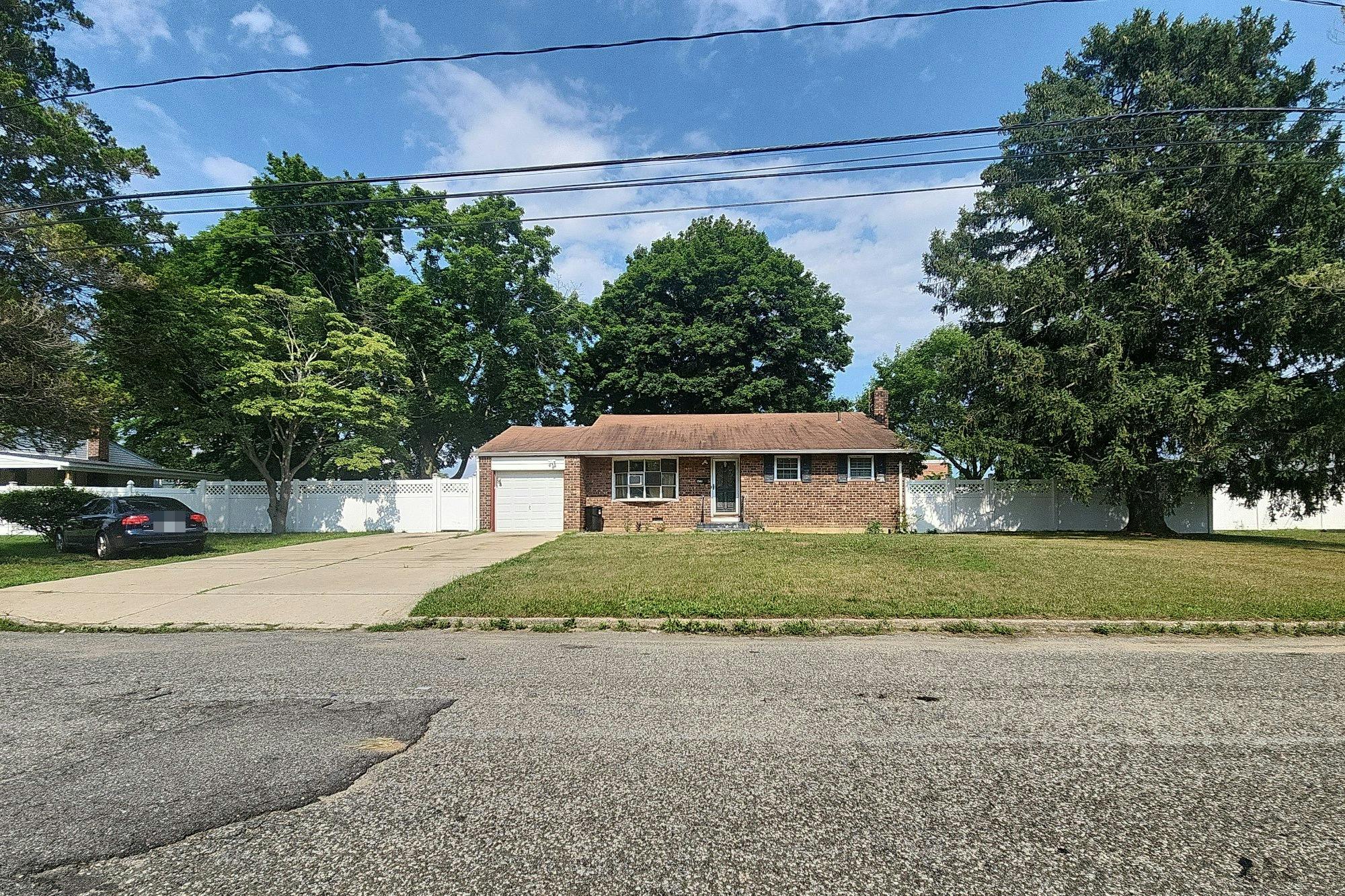 Baldwin Blvd, Bay Shore, NY 11706