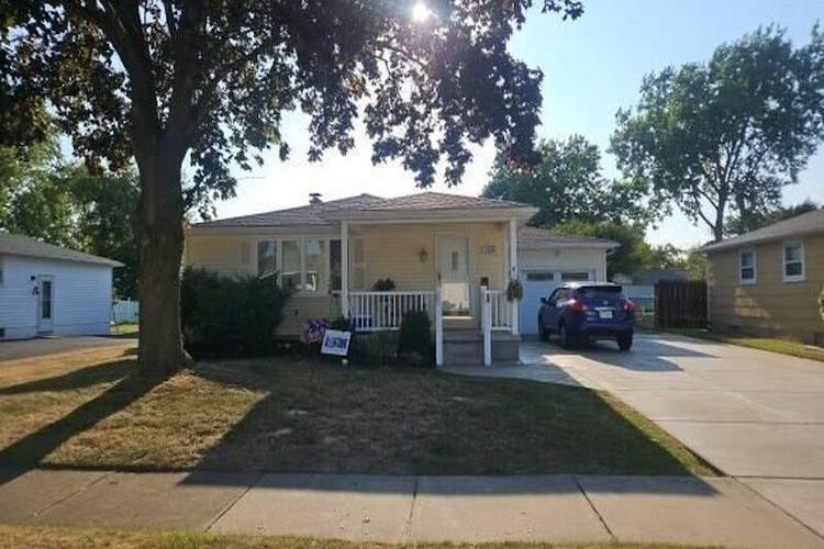 1340 104th Street Niagara Falls, NY 14304, Niagara County