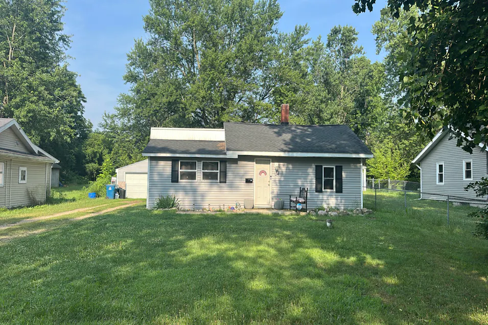 124 S 26th St Battle Creek, MI 49015, Calhoun County