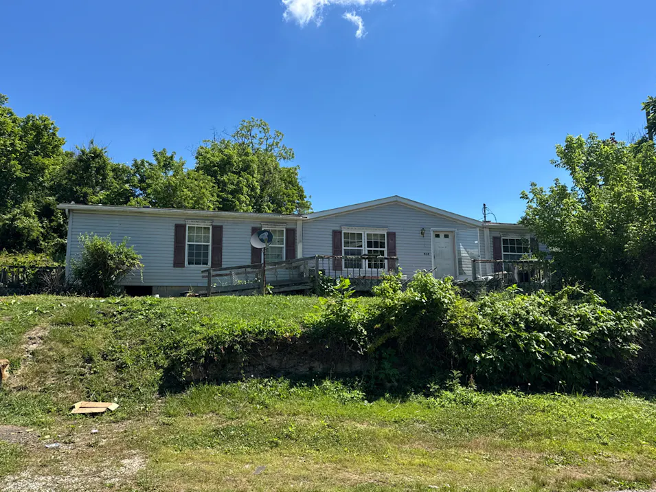 424 West Main Street Shawnee, OH 43782, Perry County