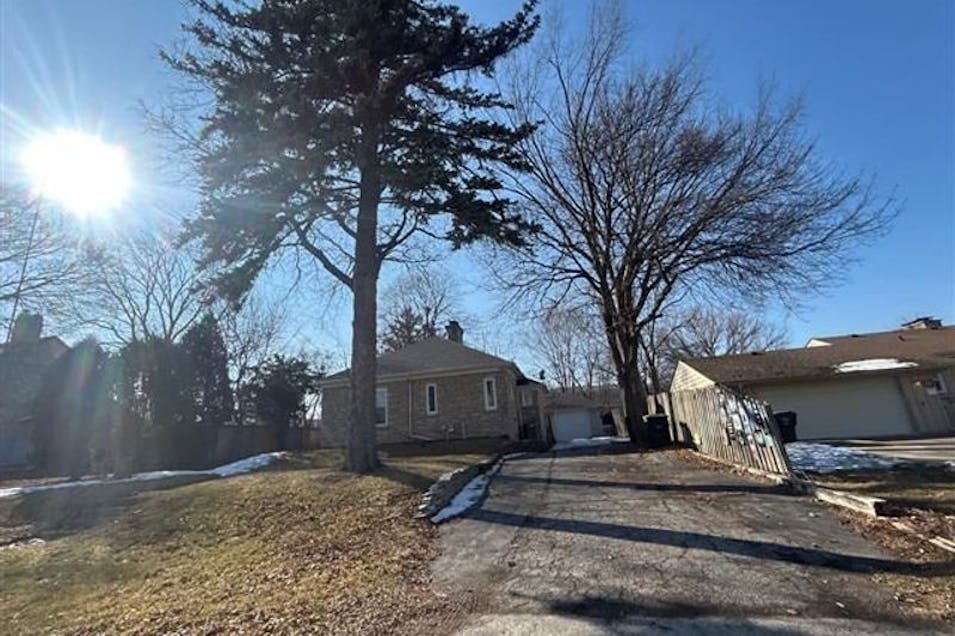 3201 S. 100th St. Milwaukee, WI 53227, Milwaukee County