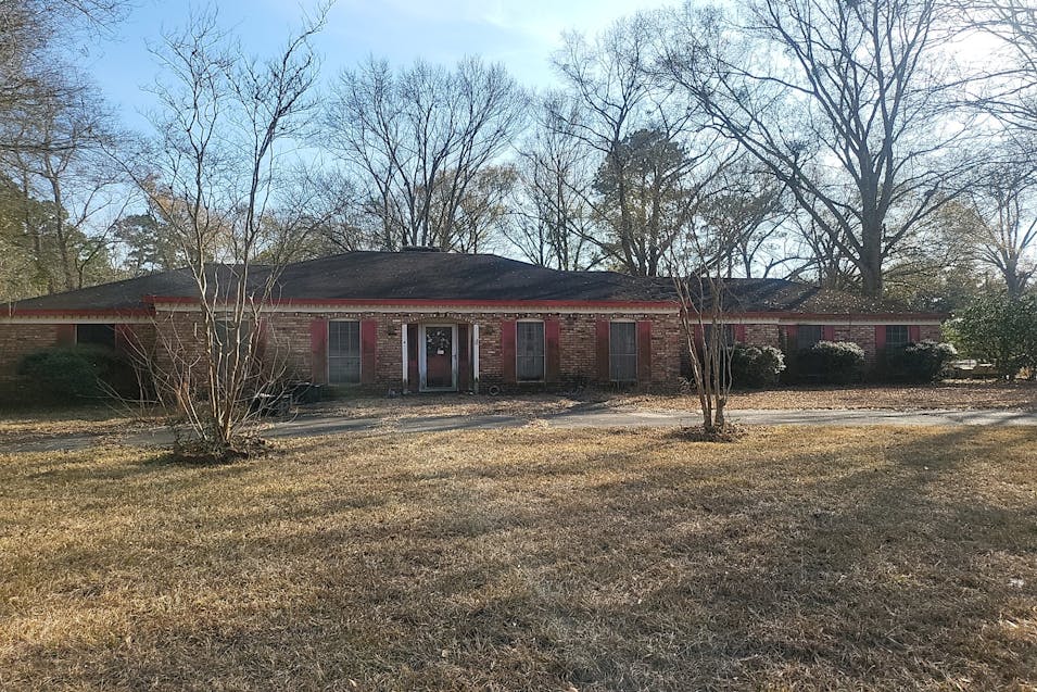 102 Nolen St Deridder, LA 70634, Beauregard County