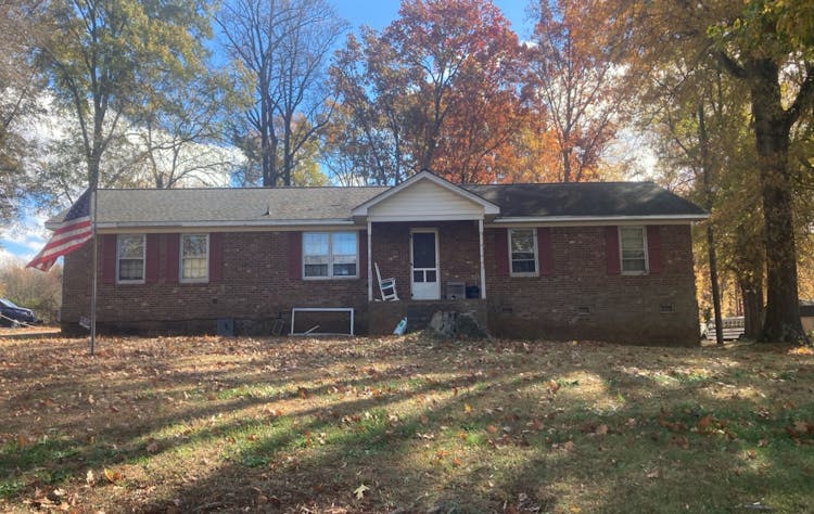 2220 McKnight Mill Road Greensboro, NC 27405, Guilford County