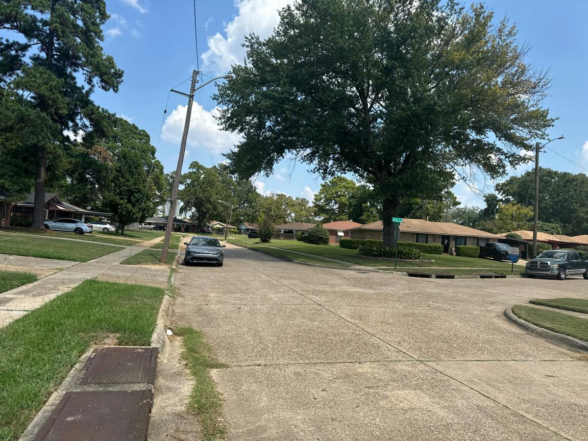 Fairfax Ave, Shreveport, LA 71108