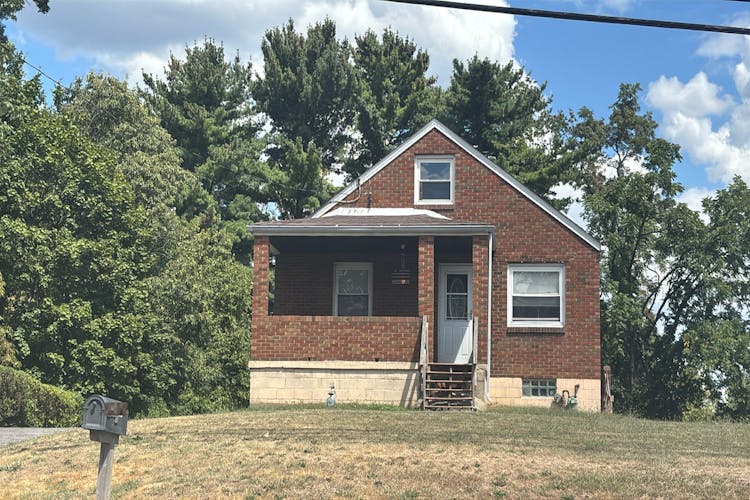 1638 Clairton Road West Mifflin, PA 15122, Allegheny County