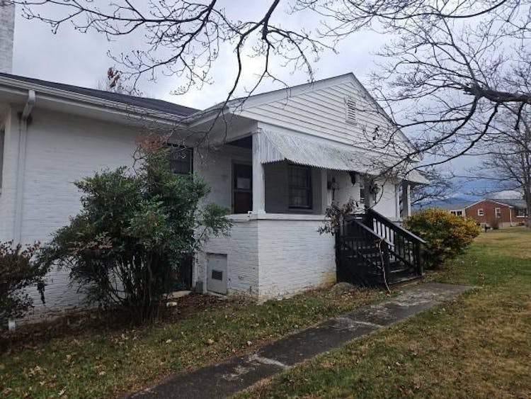 6632 Wood Haven Rd Roanoke, VA 24019, Roanoke County