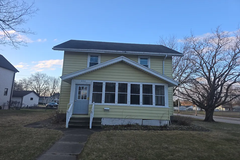 902 2nd Ave Ackley, IA 50601, Hardin County