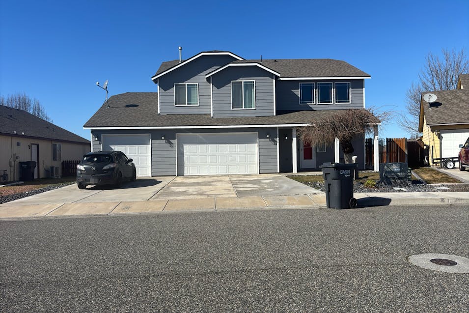 5306 Reagan Way Pasco, WA 99301, Franklin County