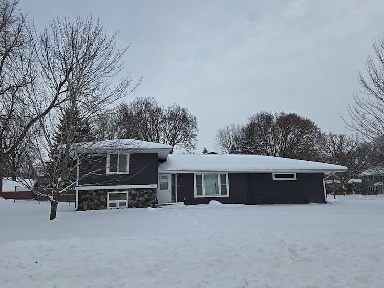 1215 Royal Oaks Rd Saint Cloud, MN 56304, Sherburne County