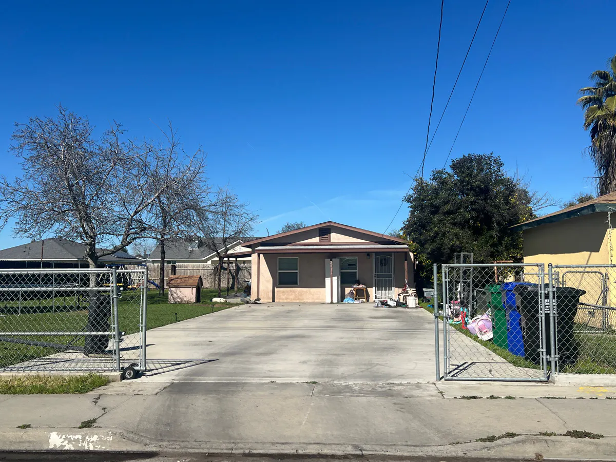 2012 Bell Ave, Corcoran, CA 93212, Kings County