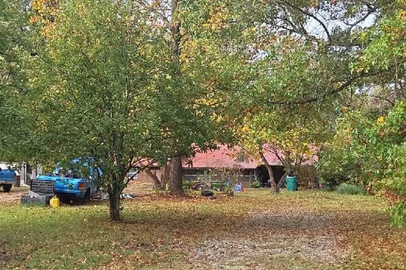Sunrise Lake Dr, DE Soto, MO 63020 #1