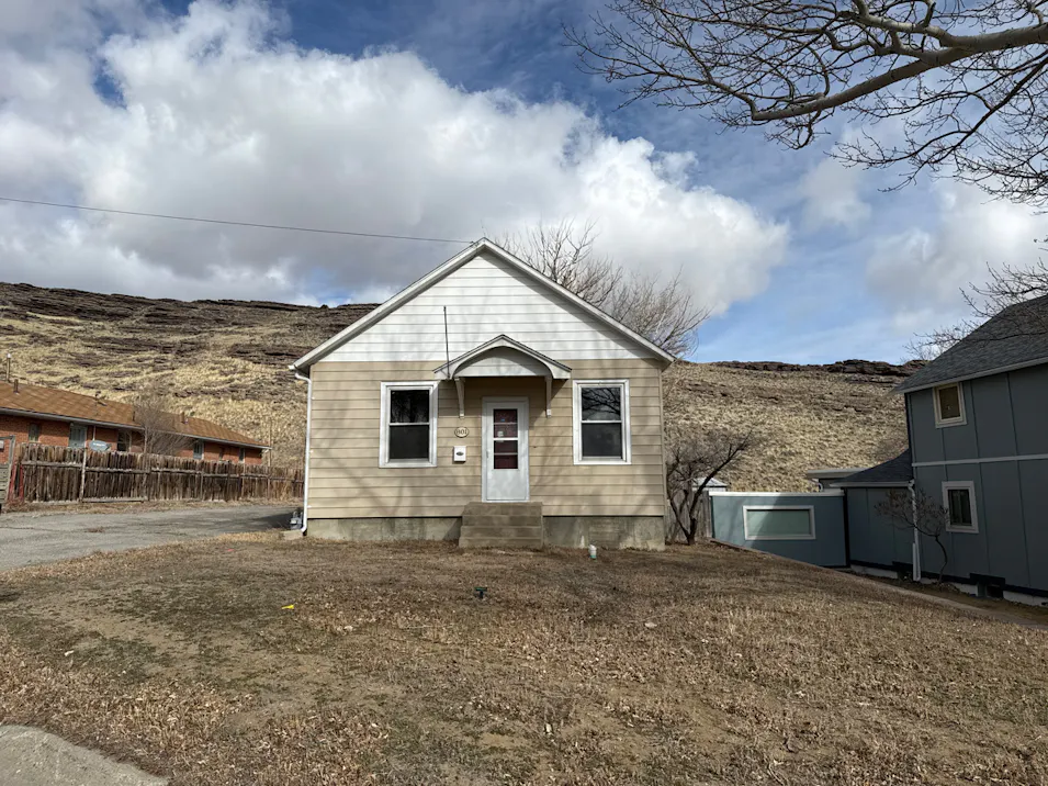 801 Nieman St Rawlins, WY 82301, Carbon County