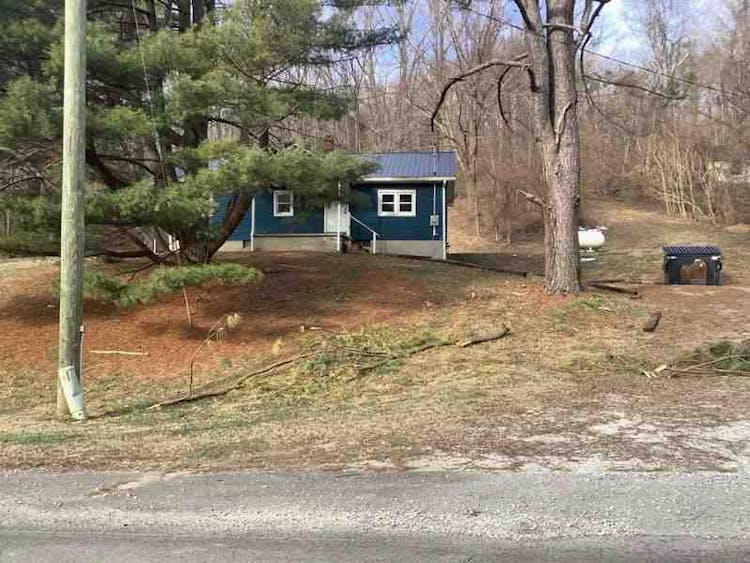 6313 State Road 237 Cannelton, IN 47520, Perry County