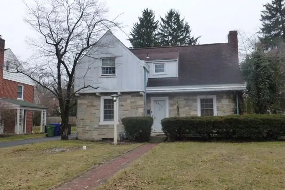 2915 Locust Lane Harrisburg, PA 17109, Dauphin County